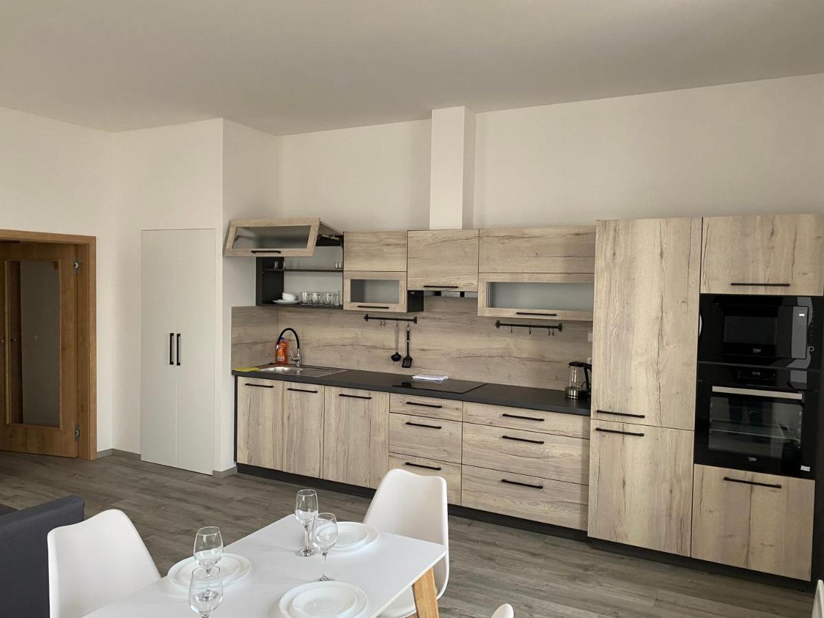 Klicperovo 3Kk Appartement Hradec Králové Buitenkant foto