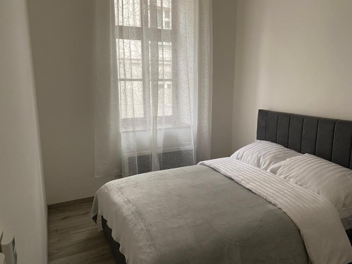 Klicperovo 3Kk Appartement Hradec Králové Buitenkant foto